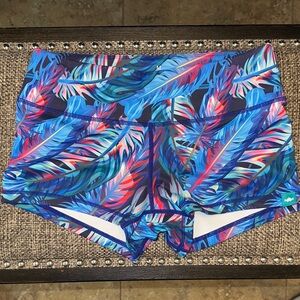 WOD Feather Print Women's Shorts